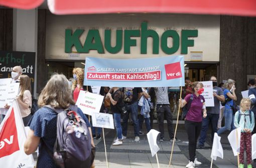 Am Samstag kam es vor dem Kaufhof zu der Demonstration. Foto: Lichtgut/Julian Rettig