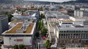 Was soll links der Königstraße gebaut werden? Der Verein Aufbruch Stuttgart fordert  eine Landmarke, also ein unübersehbares, hervorragendes Gebäude. Foto: Horst Rudel