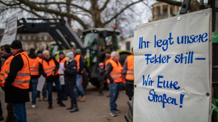 Bauernproteste in Baden-Württemberg: Müssen  Schüler auch bei Verkehrschaos in die Schule?