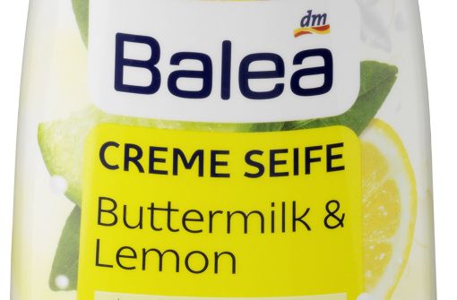 Betroffen ist ausschließlich die Ware der Chargen 637541 und 637542 der Cremeseife „Buttermilk & Lemon 500 ml“ von der dm-Hausmarke Balea. Foto: dm