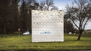 Seit drei Jahrzehnten streitet Ostfildern über die Wände von Sol LeWitts Installation „Four Part Piece“ – die  Einwohner mögen ein Problem mit der Kunst haben –  den Schnaps zur Kunst scheinen sie zu lieben. Foto: Pressefoto Horst Rudel/Horst Rudel