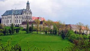 Im Kloster Neresheim auf der Schwäbischen Alb ist ein bislang unbekanntes Millionen-Vermögen aufgetaucht. Foto: dpa