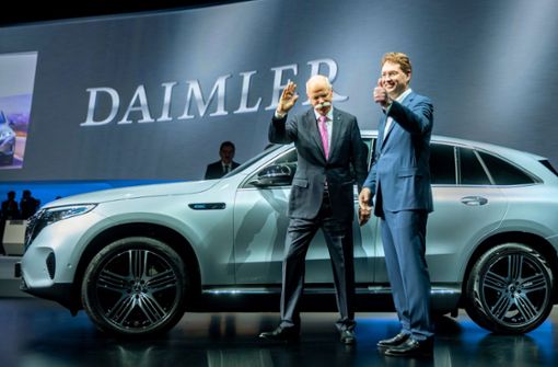 Chefwechsel bei Daimler: Dieter Zetsche (li.) hat  die Führung des Konzerns an Ola Källenius abgegeben. Foto: dpa