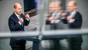 Finanzminister Olaf Scholz kämpft im Bundestag für seinen Etat. Foto: dpa
