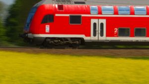 Auch Regionalzüge der Deutschen Bahn fallen rund um Tuttlingen wegen Bauarbeiten aus. (Symbolbild) Foto: Patrick Pleul/dpa-Zentralbild/dp/Patrick Pleul