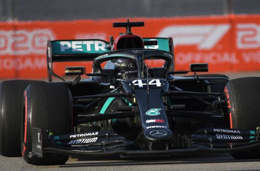Lewis Hamilton muss sich in Sotschi mit Platz drei begnügen – bleibt aber auf WM-Kurs. Foto: dpa/Kirill Kudryavtsev