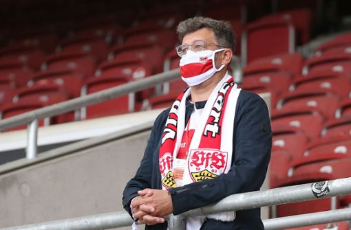 VfB-Präsident Claus Vogt schaute sich das Spiel im Stadion an – allein auf weiter Flur. Foto: Pressefoto Bauman/Alexander Kepp