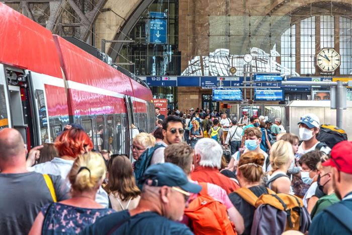 Halbjahreszahlen der Deutschen Bahn: Eine Bilanz mit vielen Schwachstellen