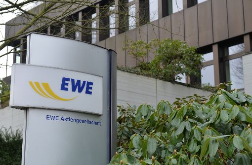 Nach einer Spendenaffäre muss sich der Energieversorger EWE nun auch mit Korruptionsvorwürfen befassen.  Foto Foto: dpa