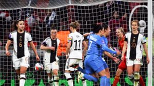 Die DFB-Frauen mussten sich Frankreich mit 1:2 geschlagen geben. Foto: Sebastian Christoph Gollnow/dpa