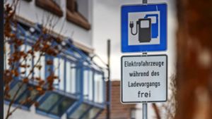 Auch kleinere Kommunen investieren in E-Mobilität. Hier eine Ladesäule in Kernen-Rommelshausen. Foto: Gottfried Stoppel/Gottfried Stoppel