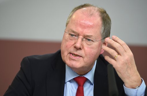 Peer Steinbrück will im September sein Bundestagsmandat zurückgeben. Foto: dpa
