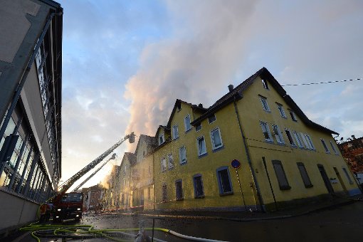 Am 10. März waren bei einem verheerenden Feuer in Backnang acht Menschen ums Leben gekommen. Jetzt soll die Brandruine wieder aufgebaut werden. Foto: www.7aktuell.de | Oskar Eyb (103 Fotos)