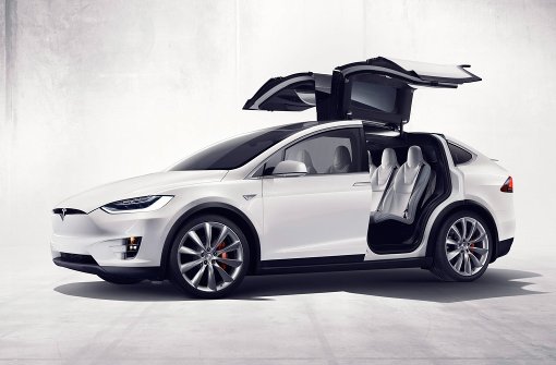 Das Model 3 von Tesla kommt bei den Verbrauchern gut an Foto: dpa/TESLA MOTORS