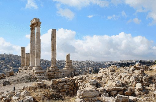 Antikes Erbe: Die Ruinen des römischen Herkulestempels auf dem Zitadellenhügel von Amman. Foto: Bernhard
