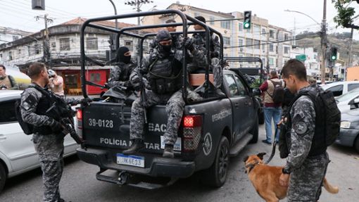 Mitglieder der Zivil- und Militärpolizei im Einsatz. Foto: Jose Lucena/TheNEWS2 via ZUMA Press Wire/dpa