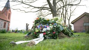 Das Grab von Literaturnobelpreisträger Günter Grass auf dem Friedhof in Behlendorf. Foto: dpa