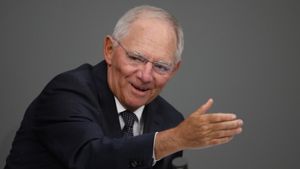 Wolfgang Schäuble will auch im Jahr 2017 keine neuen Schulden machen. Foto: dpa
