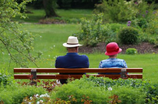Nicht alle Rentner sind so entspannt: Das Rentenniveau ist bis 2025 gesichert Foto: dpa