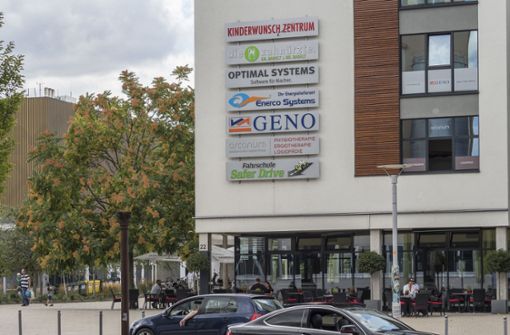 Neben der MHP-Arena war der Sitz der inzwischen insolventen Geno-Baugenossenschaft. Foto: factum//Andreas Weise