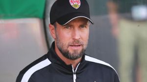 VfB-Trainer Sebastian Hoeneß war zufrieden mit dem Auftritt seiner Mannschaft. Foto: Baumann