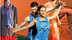 Mehr als 150 Tänzer und Sänger treten bei den „Jahreszeiten“ auf. Foto: factum/Bach