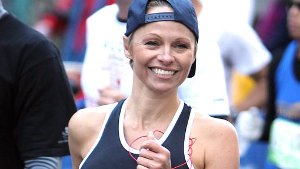 Sportlich, sportlich: Pamela Anderson beim New York Marathon. Foto: dpa