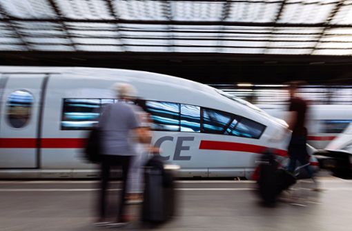 Sehen schick aus, sind aber unpünktlich: die Züge der deutschen Bahn. Foto: Imago//Christoph Hardt