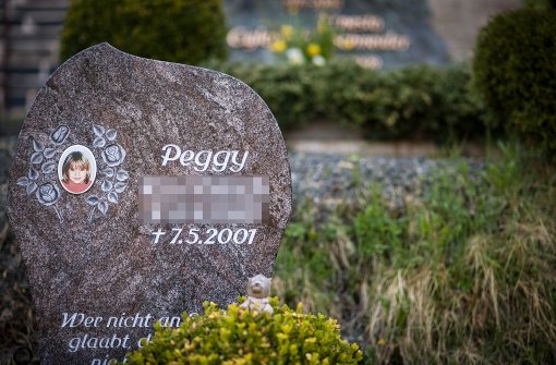 In einem Waldstück in Thüringen ist eine Leiche entdeckt worden - die Ermittler gehen davon aus, dass es sich wohl um die vor mehr als 15 Jahren verschwundene Peggy aus Oberfranken handelt. Foto: dpa