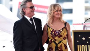 Die beiden Hollywood-Schauspieler Goldie Hawn und Kurt Russell sind am Donnerstag mit einem Stern auf dem Walk of Fame gewürdigt worden. In unserer Galerie zeigen wir weitere Bilder der Zeremonie. Klicken Sie sich durch. Foto: Getty