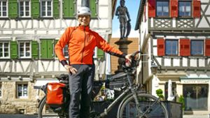 Matthias Röttgermann fährt unter der Woche täglich von Markgröningen nach Stuttgart. Außerdem sitzt er für die Grün-Alternative Liste im Gemeinderat. Foto: Simon Granville