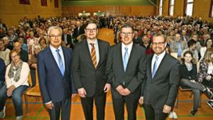 Roland Schmelzle, Eberhard Keller, Sacha Auwärter und Oliver Knur (von links) haben sich den Ebersbachern als Bürgermeisterkandidaten empfohlen. Foto: Ines Rudel