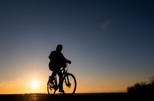 Nicht immer ist Radfahren auf der Filderebene so attraktiv. Foto: dpa/Julian Stratenschulte