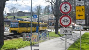 Baustellen in Stuttgart: Wo Gitter am Rosensteinpark weiter den Weg versperren