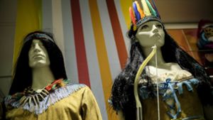 Verkleidung oder Klischee? Indianerkostüme im Einzelhandel Foto: Lichtgut/Leif Piechowski/Lichtgut/Leif Piechowski
