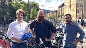 Die Sportsfreunde Andreas Botsch, Malte Buttjer und Alexander Schumacher (von links) wollen mit einer Crowdfunding-Kampagne Geld für ihr Produkt „Tocsen“ generieren. Foto: Tocsen