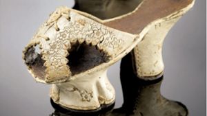 Keine Schuhe für jeden Tag: Chopine aus dem 16. Jahrhundert. Foto: Irmgard Sedler