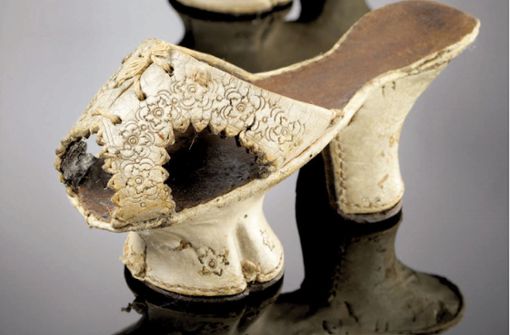 Keine Schuhe für jeden Tag: Chopine aus dem 16. Jahrhundert. Foto: Irmgard Sedler