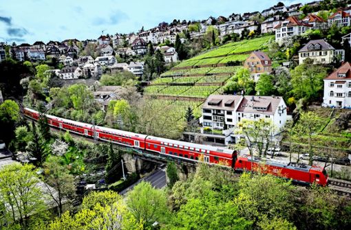 Die Panoramabahn im Bereich der Stuttgarter Mönchhalde. Hat dort bald das Land das Sagen? Foto: Lichtgut/Achim Zweygarth