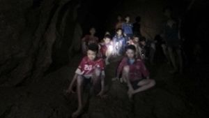 Die zwölf Jugendlichen und ihr Betreuer sind seit dem 23. Juni in der weitläufigen Tham-Luang-Höhle in Thailand eingeschlossen . Foto: AP