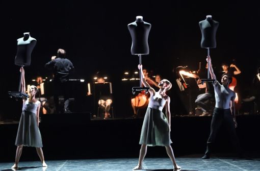Eine Uraufführung, die Kritikern auffiel: Roman Novitzkys „Everybody needs some/body“ hatte im Juli beim Stuttgarter Ballett Premiere. Foto: Stuttgarter Ballett/SB