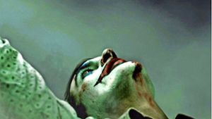 Joaquin Phoenix als Arthur Fleck, der sich zum Joker wandelt, einem Inbegriff des Bösewichts Foto: Verleih