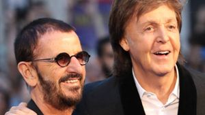 Ringo Starr (li.) und Paul McCartney haben einen bisher unveröffentlichten Beatles-Song fertiggestellt. Foto: imago images/i Images
