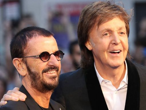 Ringo Starr (li.) und Paul McCartney haben einen bisher unveröffentlichten Beatles-Song fertiggestellt. Foto: imago images/i Images