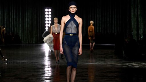 Auf der Pariser Fashion Week zeigen Modelabels noch bis zum kommenden Dienstag ihre neuen Kollektionen. Foto: AFP/JULIEN DE ROSA
