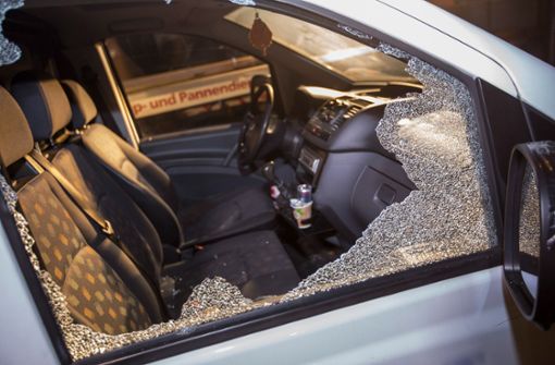 Autoknacker fackeln nicht lange – und zertrümmern die Beifahrerscheibe. Foto: 7aktuell.de/Simon Adomat