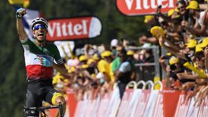 Großer Jubel bei Fabio Aru: Er hat die erste Bergankunft der 104. Tour Tour de France gewonnen. Foto: AFP