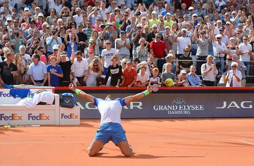 Rafael Nadal gewann das Finale in Hamburg gegen Fabio Fognini 7:5, 7:5. Foto: dpa