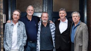 Eric Idle, John Cleese, Terry Gilliam, Michael Palin und Terry Jones von Monty Python 2013 in London. Foto: Daniel Leal-Olivas/EPA/dpa