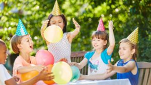 Wenn  Kinder feiern, kann auch mal was passieren Foto: Robert Kneschke /Adobe Stock